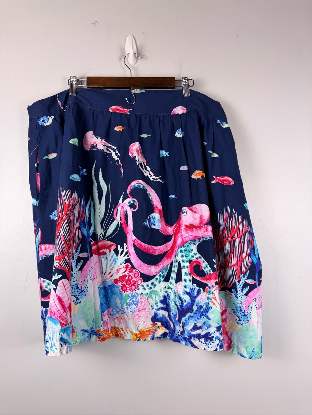 Modcloth style study A-line skirt in marine bio size 4X octopus fish - Picture 3 of 7